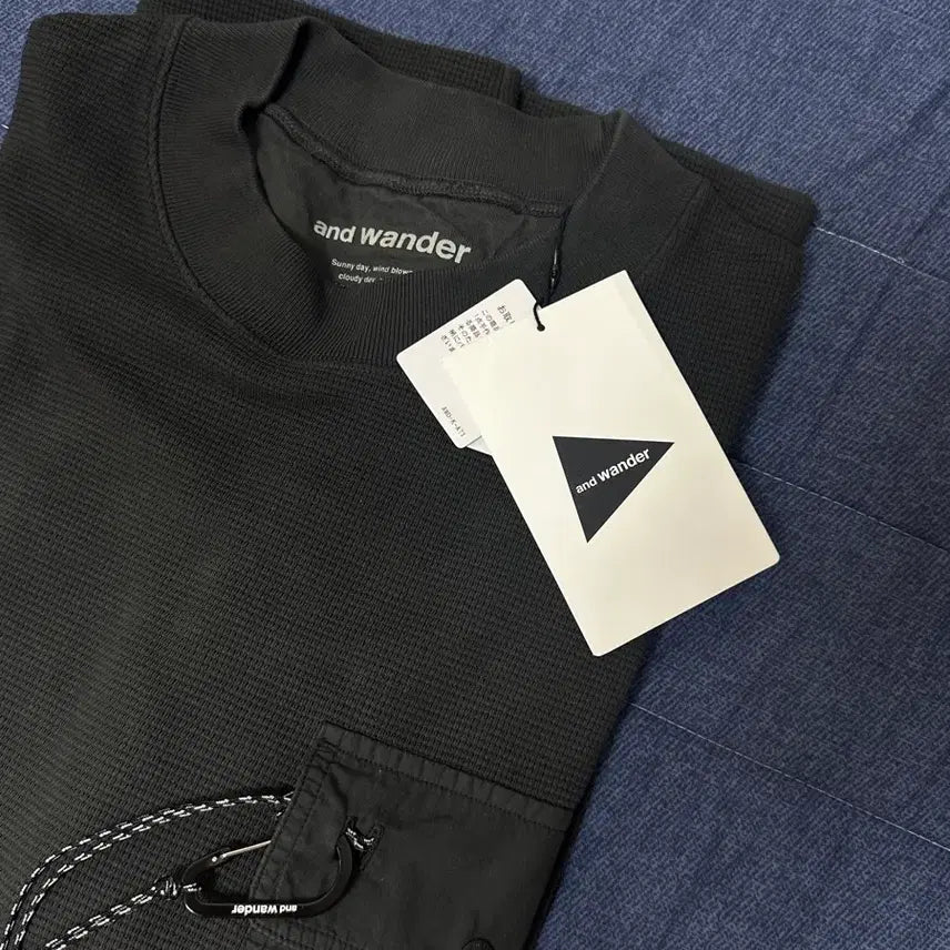 [BUNJANG] Roa &amp; Wander Softshell Sweatshirt (Black) / 새상품 로아 앤드원더 소프트쉘 맨투맨 S