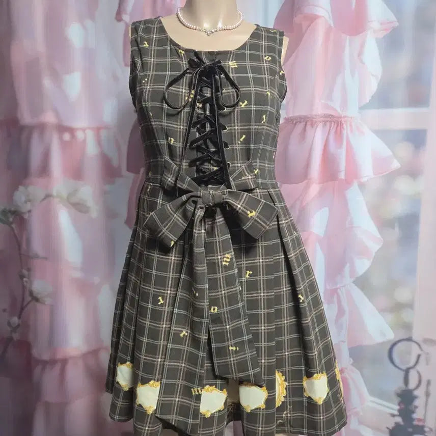 [BUNJANG] Ancruise Lace-Up Latte Ribbon Dress / 앙크루즈 레이스업 라떼 리본 원피스