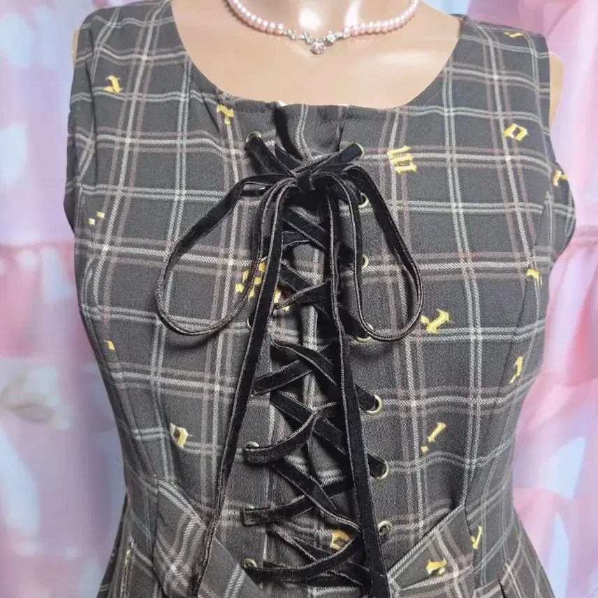 [BUNJANG] Ancruise Lace-Up Latte Ribbon Dress / 앙크루즈 레이스업 라떼 리본 원피스