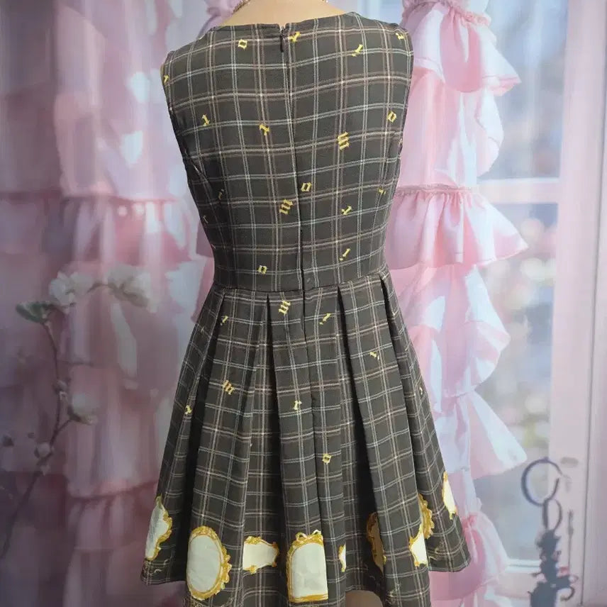 [BUNJANG] Ancruise Lace-Up Latte Ribbon Dress / 앙크루즈 레이스업 라떼 리본 원피스
