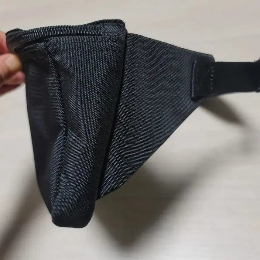 [BUNJANG] Calvin Klein Black Hip Pack CK Logo / 캘빈클라인 블랙 힙색 CK 로고 새상품급