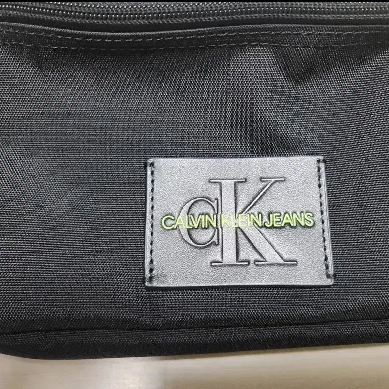 [BUNJANG] Calvin Klein Black Hip Pack CK Logo / 캘빈클라인 블랙 힙색 CK 로고 새상품급
