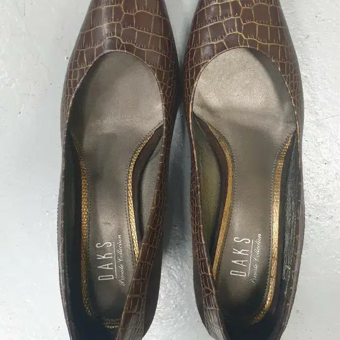 [BUNJANG] Daks Brown Crocodile Leather Pumps (260) / 닥스 브라운 악어 가죽 펌프스260