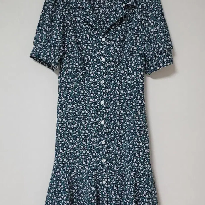 [BUNJANG] Unbranded Frill Dress / 카라 프릴 원피스 55~55반