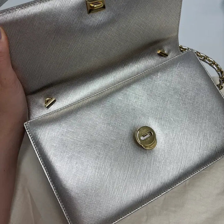 [BUNJANG] Ferragamo Ginny Crossbody Bag Silver &amp; Gold / 페라가모 지니 크로스백 실버&amp;골드