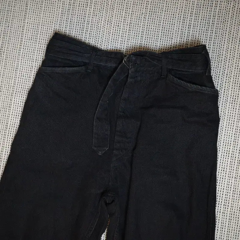 [BUNJANG] Comoery Belted Denim Black 1 / 코모리 벨티드 데님 블랙 1