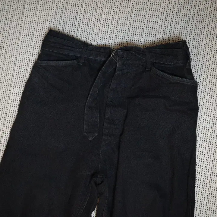 [BUNJANG] Comoery Belted Denim Black 1 / 코모리 벨티드 데님 블랙 1