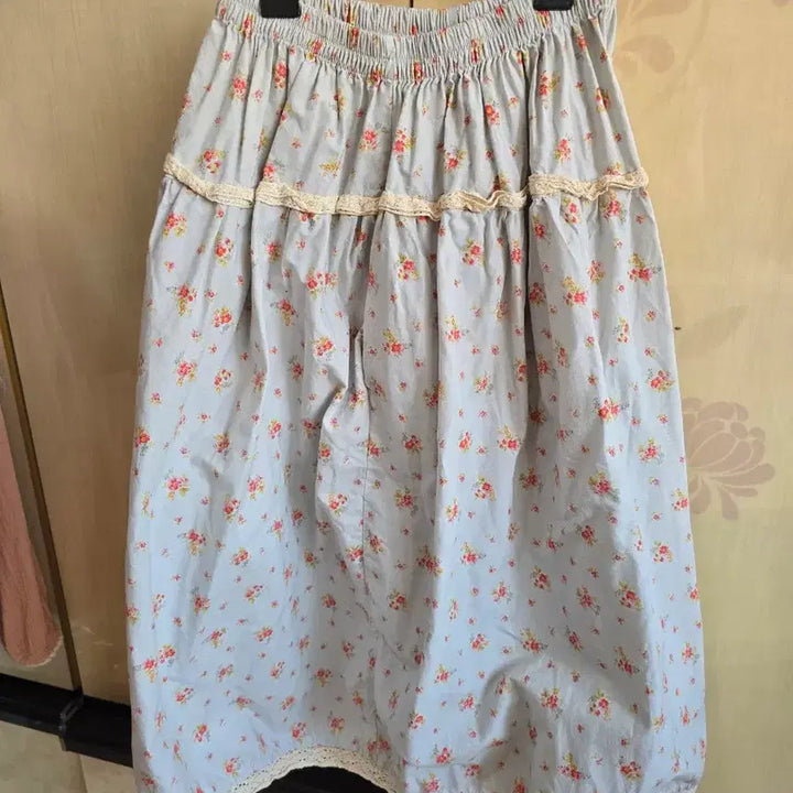 [BUNJANG] Assorted Skirts and Pants / 치마/바지 모음 (체크, 꽃무늬, 데님)