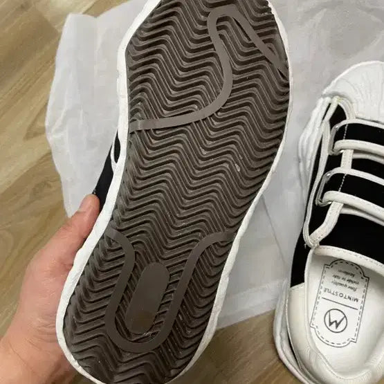 [SOLD OUT] 운동화 새상품 230