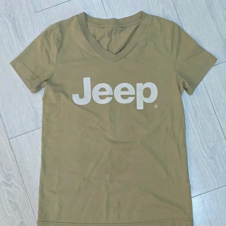 [BUNJANG] Jeep Vintage Khaki V-Neck Short Sleeve T-shirt / [JEEP] 빈티지 카키 V넥 반소매 티