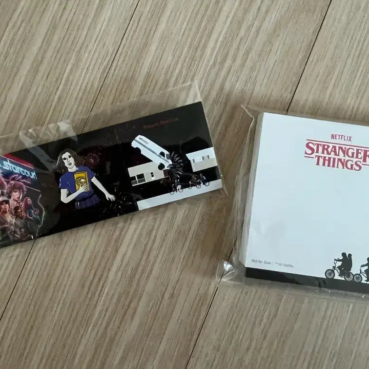 [BUNJANG] Stranger Things Original Merchandise Bundle Set / 기묘한이야기 오리지널 굿즈 일괄