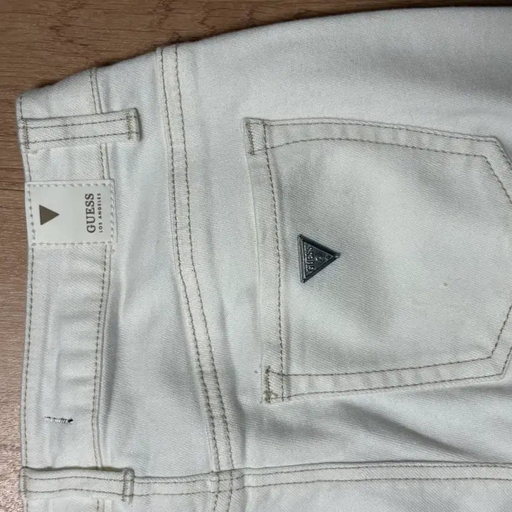 [BUNJANG] Guess Long Slim Bootcut Denim Jeans Ivory White / 게스 정품 롱 슬림 부츠컷 데님 청바지 아이보리 화이트