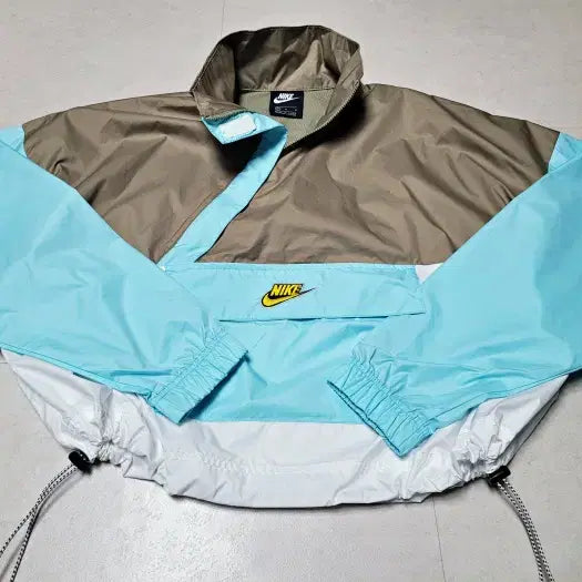 [BUNJANG] Nike Woven Cropped Anorak Windbreaker Women&