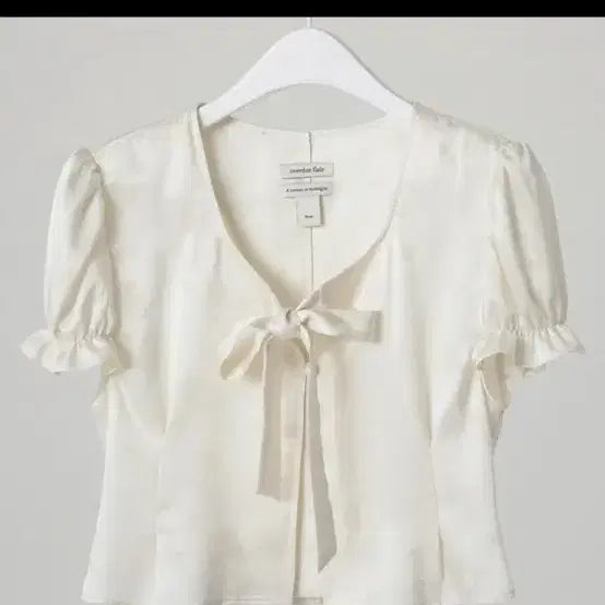 [SOLD OUT] 오버듀플레어 자카드블라우스
