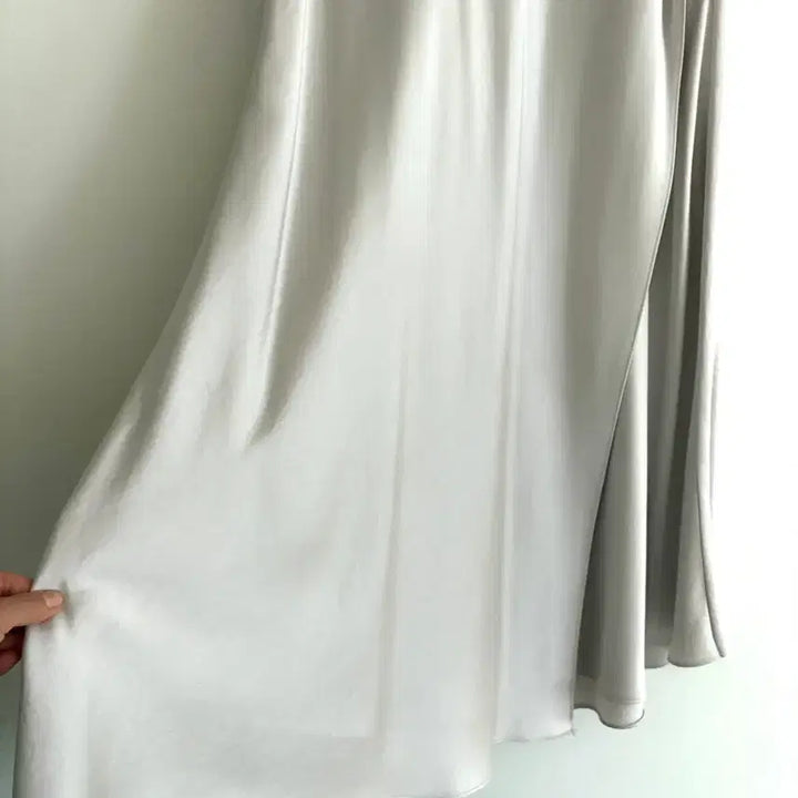 [BUNJANG] Queens Rabbit Satin Long Skirt / 퀸즈레빗 새틴 롱스커트