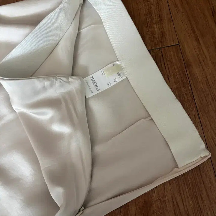 [BUNJANG] Queens Rabbit Satin Long Skirt / 퀸즈레빗 새틴 롱스커트