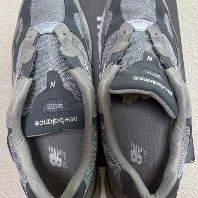 [BUNJANG] New Balance 992 Grey Size 310 / 뉴발란스 992 그레이 310