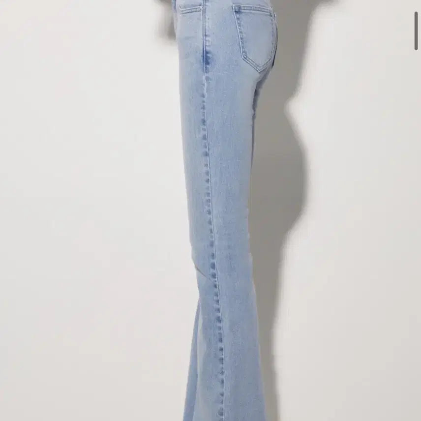 [SOLD OUT] 게스 정품 데님 청바지 부츠컷 라이트블루 연청