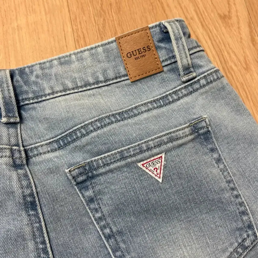 [SOLD OUT] 게스 정품 데님 청바지 부츠컷 라이트블루 연청
