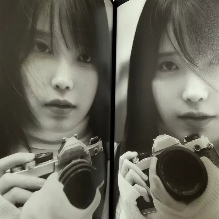 [BUNJANG] IU Moment Photobook Exhibition Set / 아이유 전시회 순간 포토북(+유애나6기 굿즈포함)