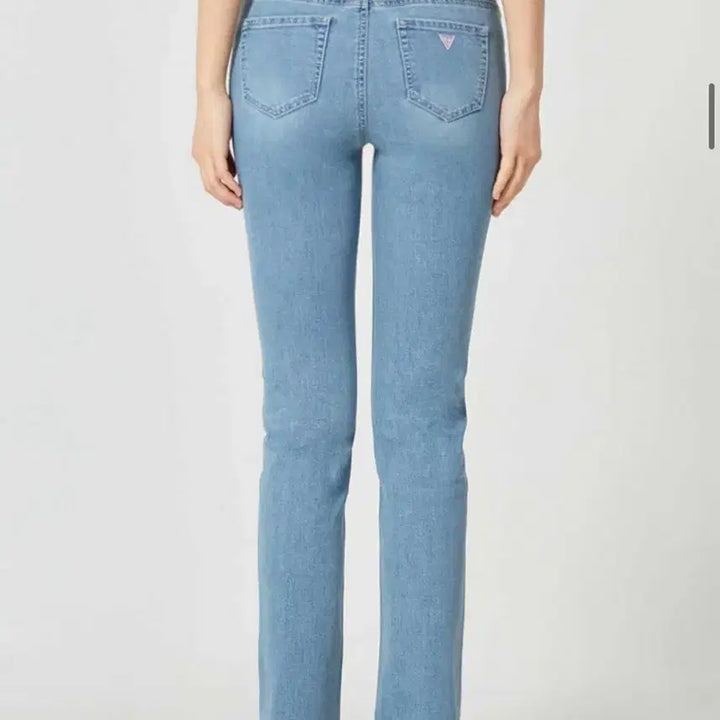 [BUNJANG] Guess Slim Straight Light Blue Denim Jeans / 게스 정품 슬림 스트레이트 연청 데님 청바지 라이트블루