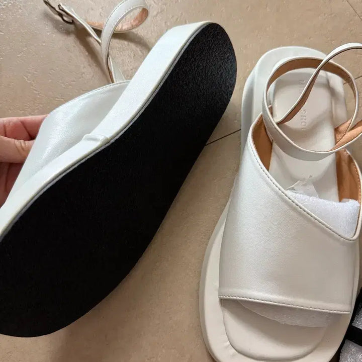 [BUNJANG] Scrap Sandals Heels 245 / 새제품  스크랩 샌들 구두  245