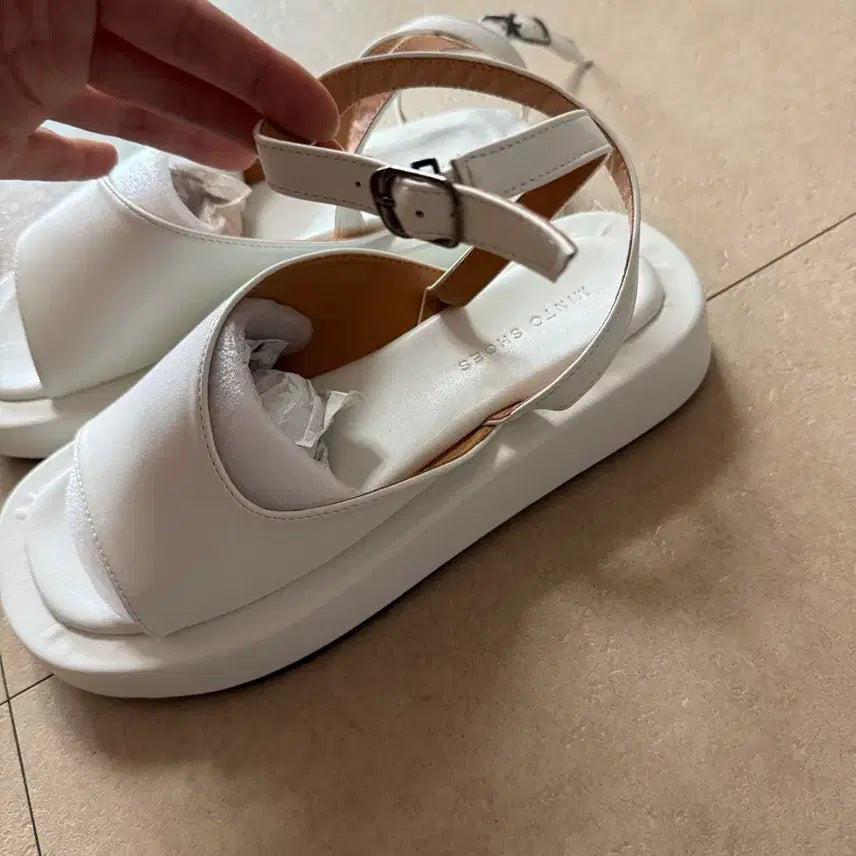 [BUNJANG] Scrap Sandals Heels 245 / 새제품  스크랩 샌들 구두  245