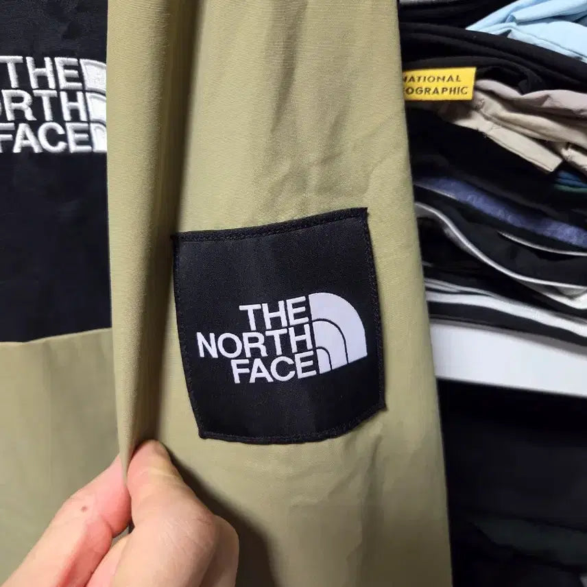 [BUNJANG] The North Face Anorak Windbreaker Beige/Black Size 100 / 노스페이스 아노락 바람막이 베이지/블랙100