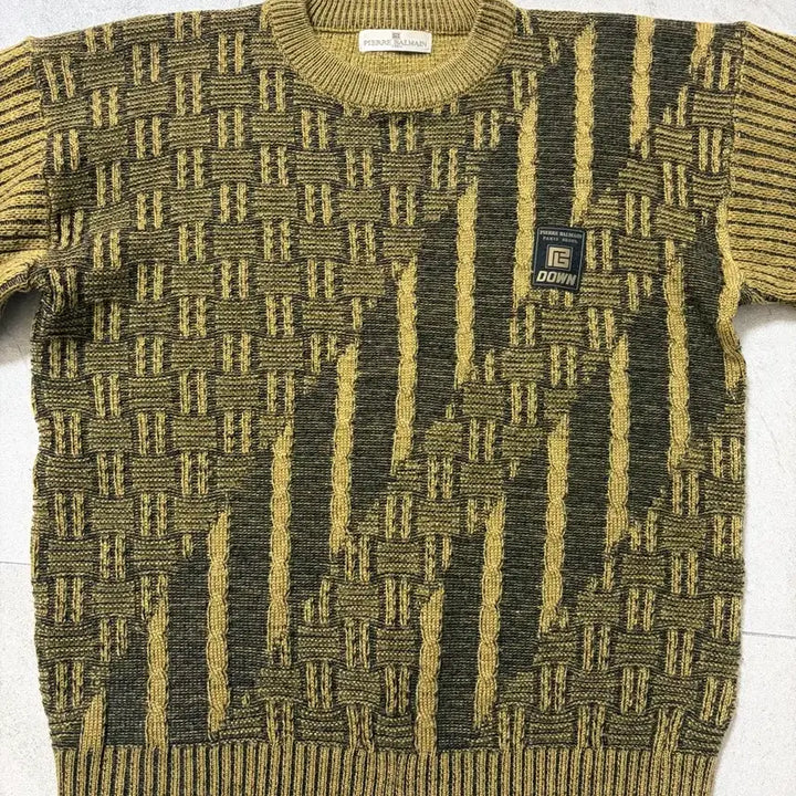 [BUNJANG] Balmain Seoul Knit Top / 발망 서울니트 100