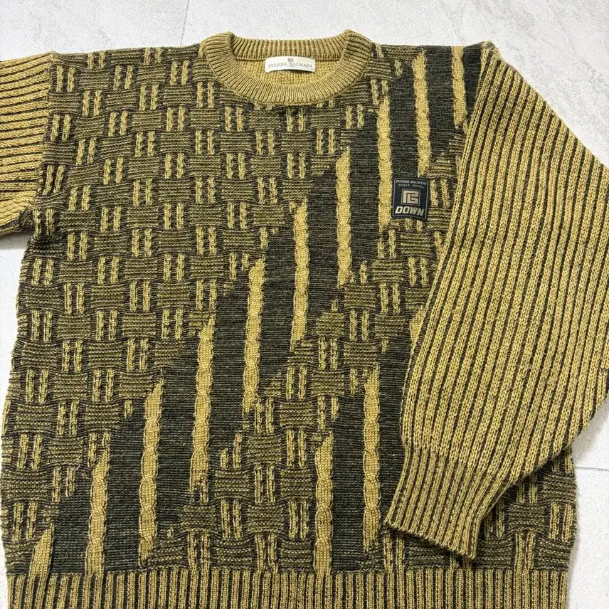 [BUNJANG] Balmain Seoul Knit Top / 발망 서울니트 100