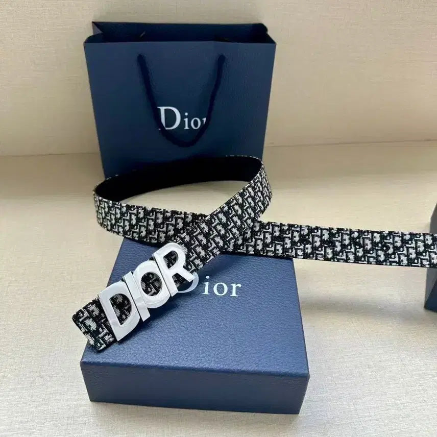 [SOLD OUT] 디올 남성용 벨트 로고 레터 실버 버클 90 폭 3.5cm