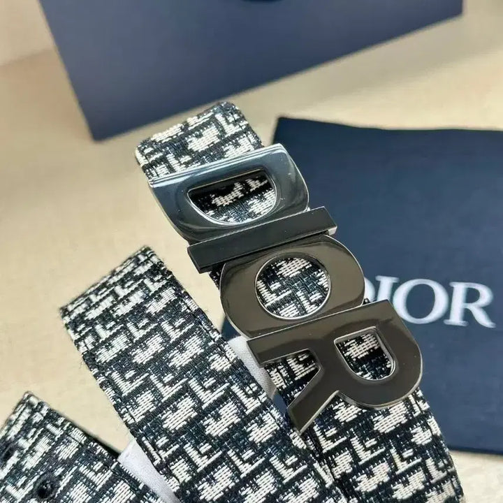 [SOLD OUT] 디올 남성용 벨트 로고 레터 실버 버클 90 폭 3.5cm