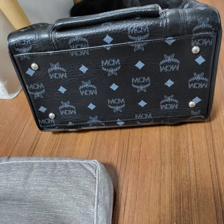 [BUNJANG] MCM 블랙 보스턴백 가방 성주택 없어요 / MCM 블랙 보스턴백 가방 성주택 없어요