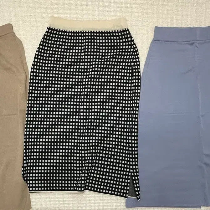 [BUNJANG] Bowen Low Gauge Knit Skirt / 로우게이지 프리비 니트 스커트 보웬