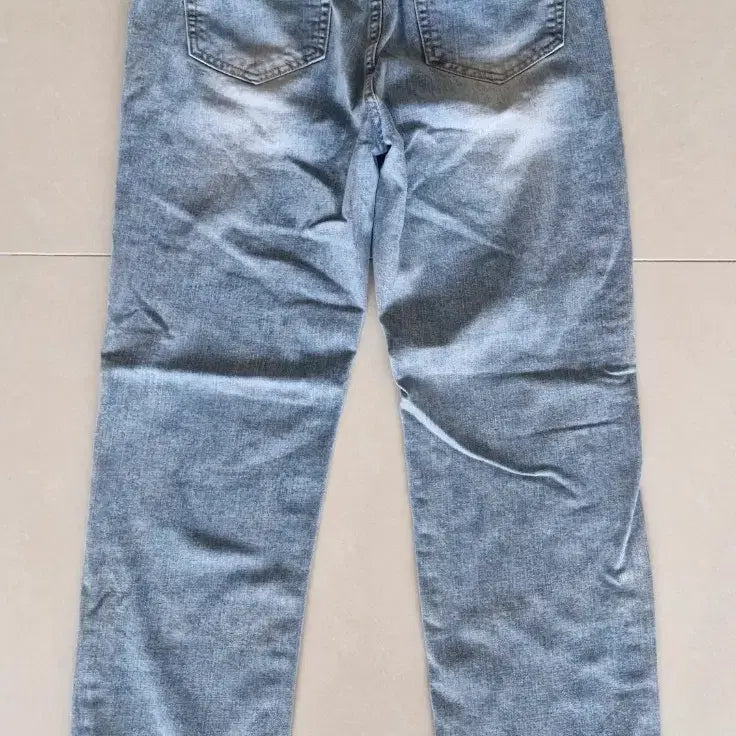 [BUNJANG] Diva Jeans (Unisex) - Light Wash Jeans / 디바 청바지  M  (남여 공용)