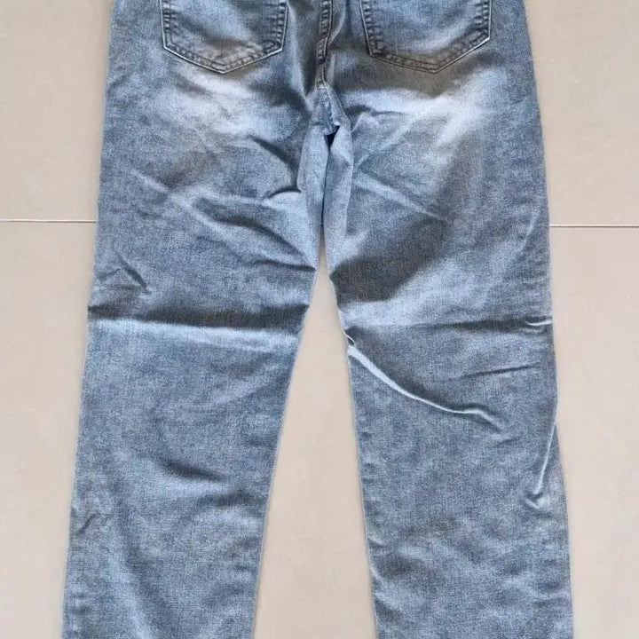 [BUNJANG] Diva Jeans (Unisex) - Light Wash Jeans / 디바 청바지  M  (남여 공용)