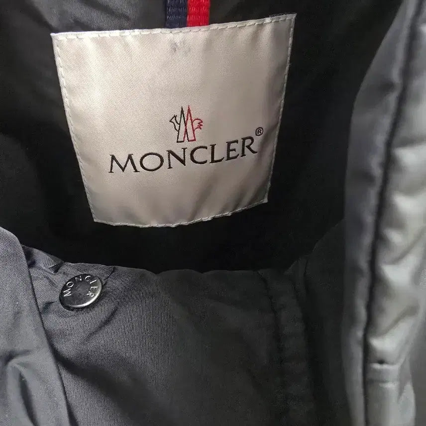 [SOLD OUT] 몽클레어 남성 자켓 사파리