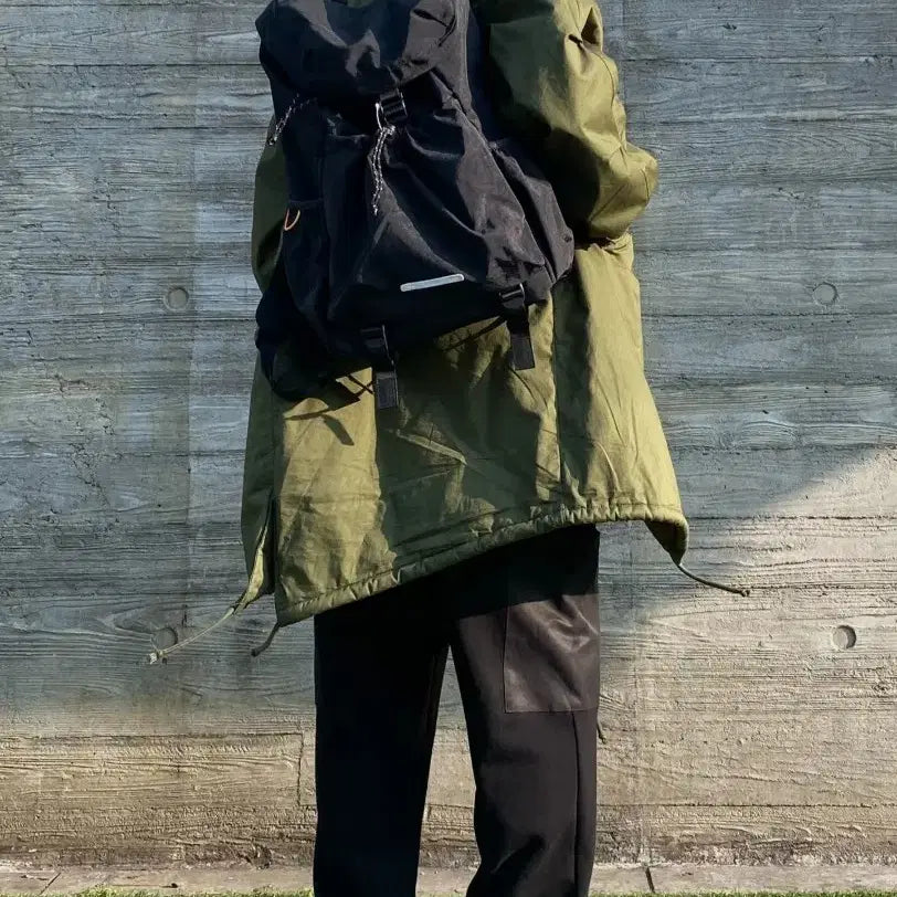 [BUNJANG] Rowrow 976 ep.2 Black String Rucksack Backpack / (새상품)로우로우 스트링 럭색 백팩 976 ep.2 Black