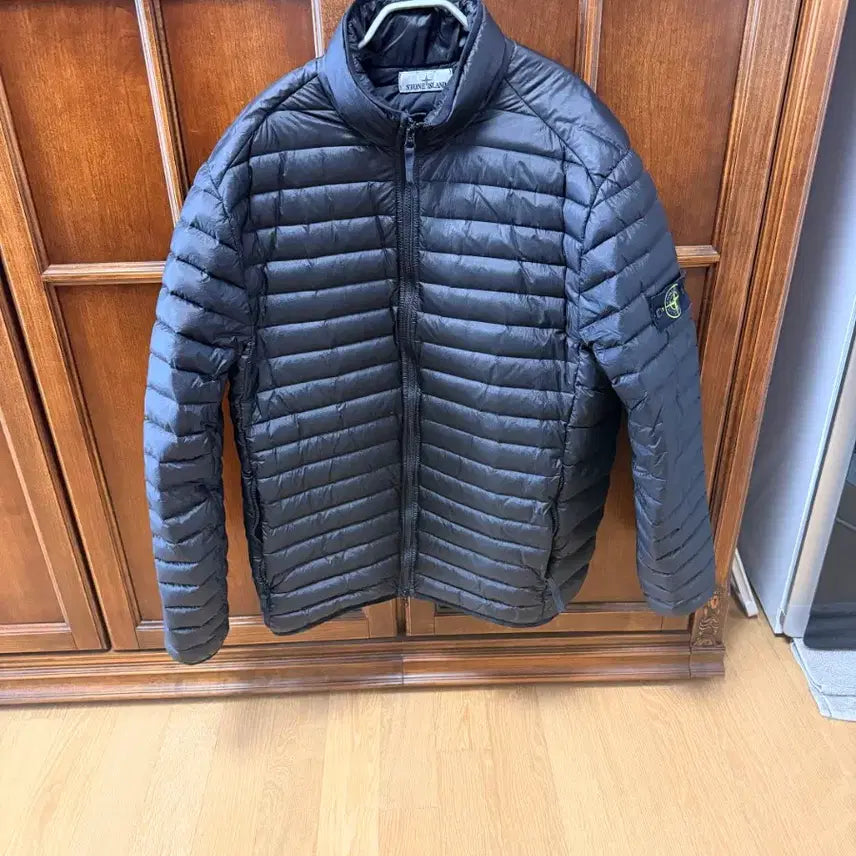 [SOLD OUT] 스톤아일랜드 블랙 경량패딩 점퍼 XL