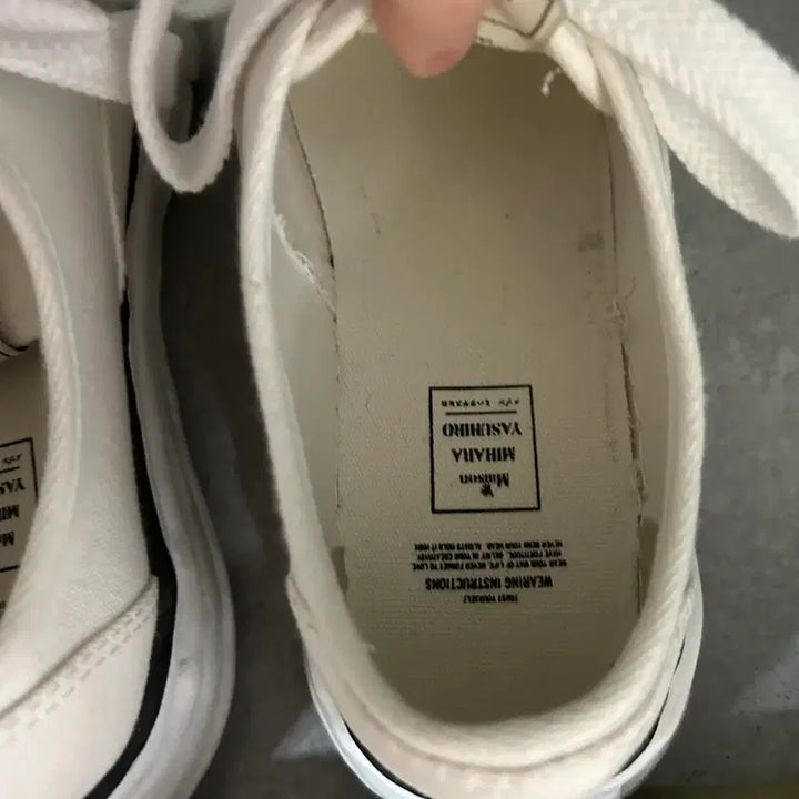 [BUNJANG] Mihara Yasuhiro Baker White Sneakers Size 42 / 미하라 야스히로 베이커 화이트 42