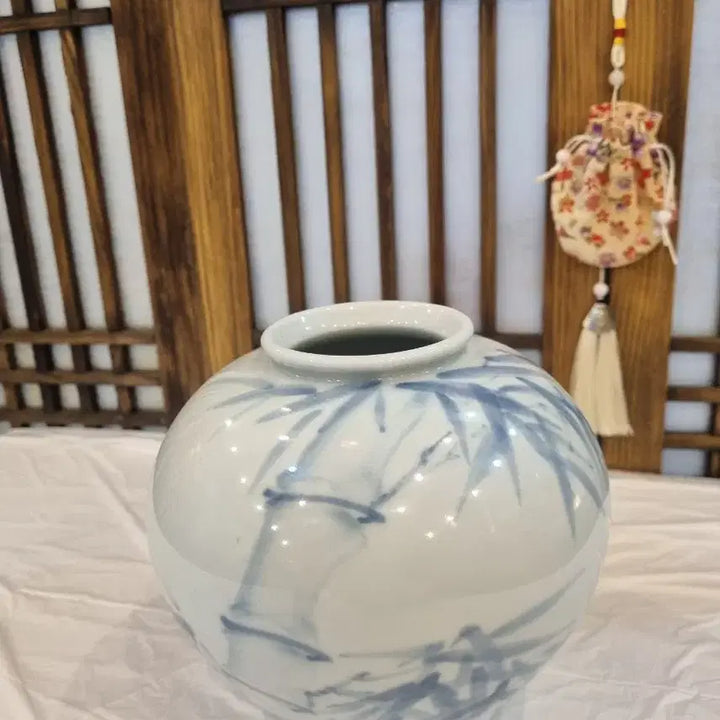 [BUNJANG] Blue and White Porcelain Vase / 도자기 (청화백자 항아리)