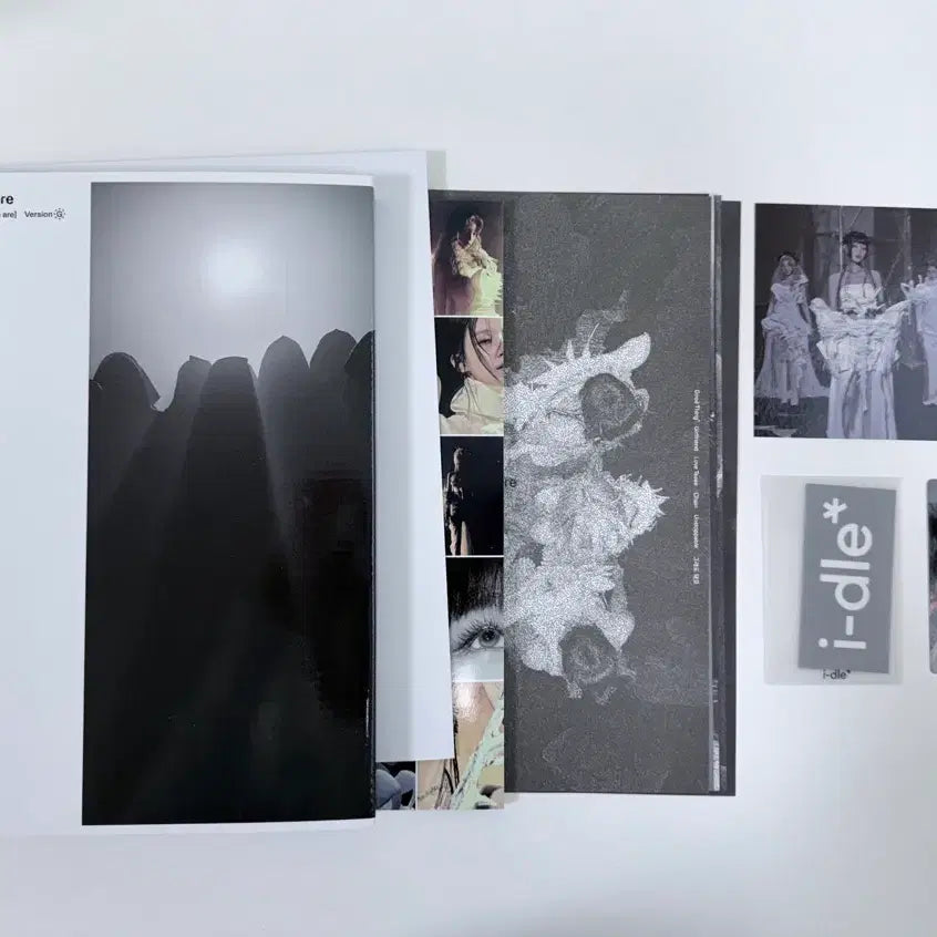 [BUNJANG] (G)I-DLE We are Album G ver. Album / 아이들 여자아이들 We are 앨범 G ver.