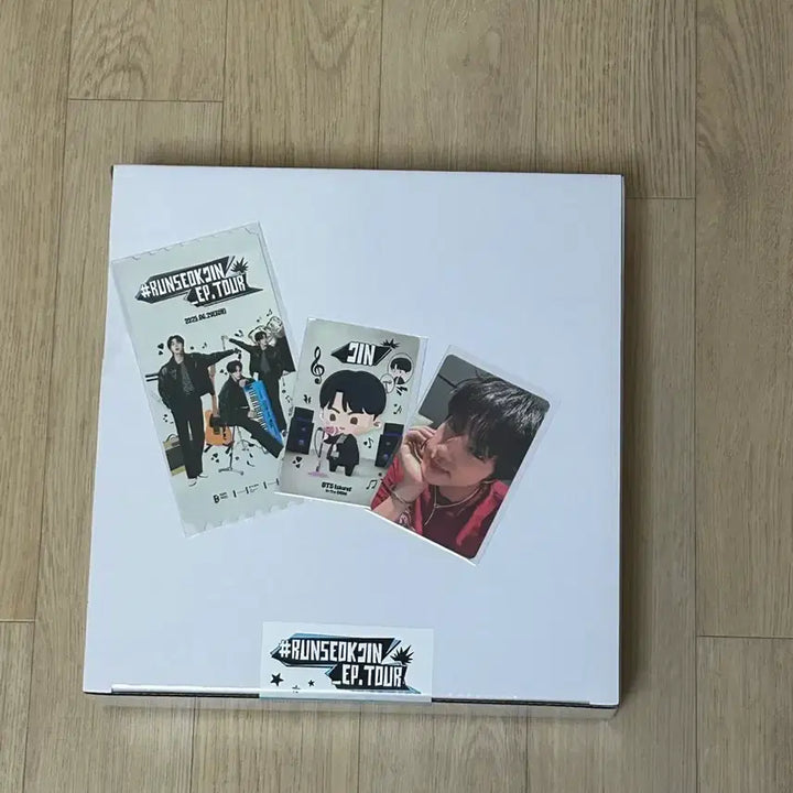 [SOLD OUT] 런석진 runseokjin 기프트 포카포함
