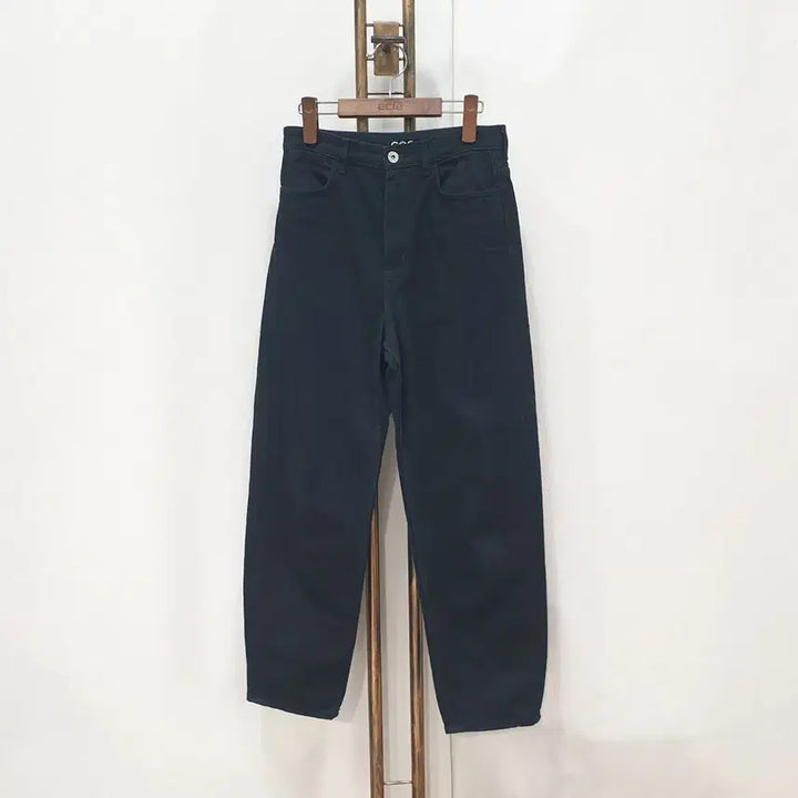 [BUNJANG] COS Tapered Fit Black Jeans / (JJ29983)코스 COS 테이퍼드진 블랙진 팬츠(25)