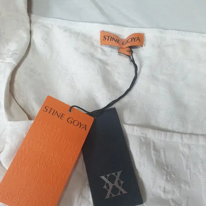 [BUNJANG] Stine Goya Puff Blouse (New) / Stine Goya 퍼프 블라우스 새상품