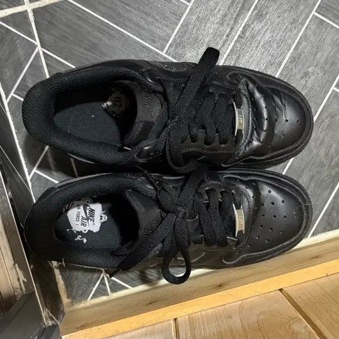 [BUNJANG] Nike GCF 225 Sneakers / 나이키 검포스 225