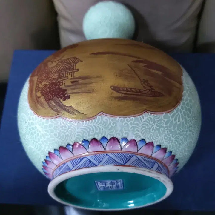 [BUNJANG] Qing Dynasty Qianlong Period Porcelain Mountain-Shaped Bottle / 청.건륭제기물/분채범랑.산두병.