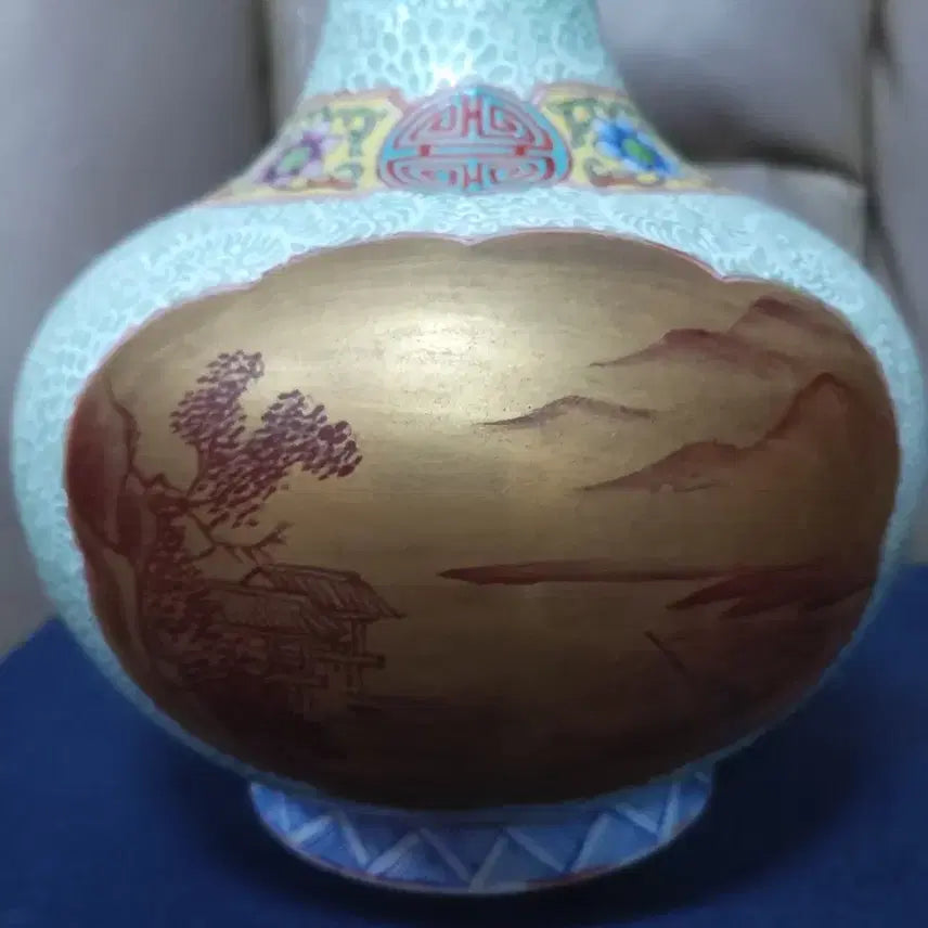 [BUNJANG] Qing Dynasty Qianlong Period Porcelain Mountain-Shaped Bottle / 청.건륭제기물/분채범랑.산두병.