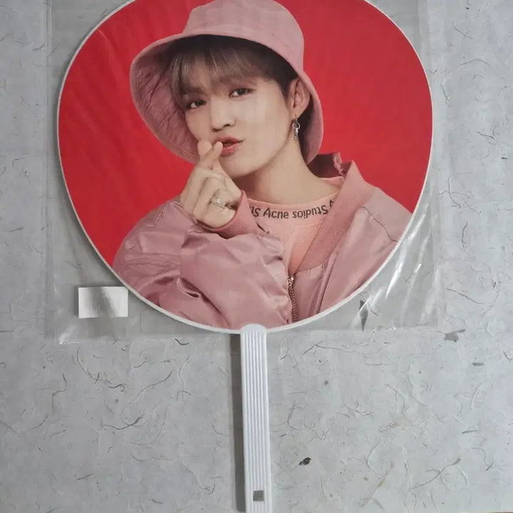 [SOLD OUT] (미개봉) 세븐틴 리더즈 쿱스, 호시, 우지 우치와 부채 (빨치와)