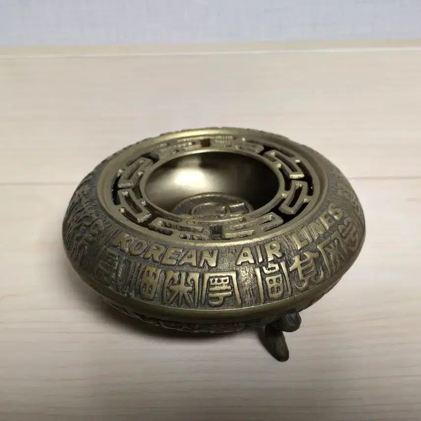 [BUNJANG] 1970s Korean Air Brass Ashtray / 70년대 빈티지 대한항공 놋쇠 재떨이
